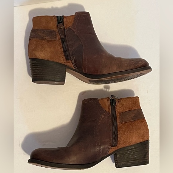 Clarks Maypearl Lilac Women's Booties in Dark Tan Leather & Suede Boots Size 5M - Picture 15 of 15